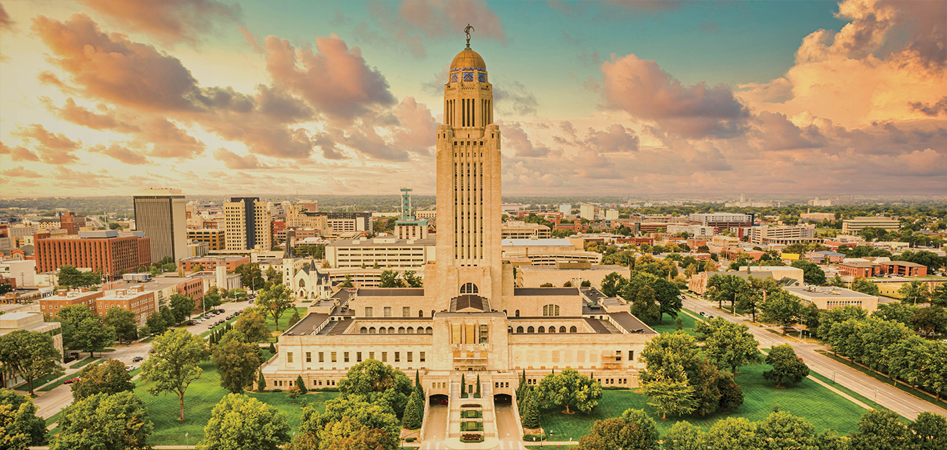 Michael Best Expands into Great Plains, Combines with Enterprise Legal Studio Carousel